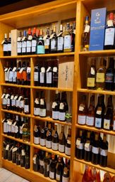 Tienda de Vinos y licores. 