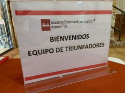  Academia Empresarial y de Negocios
