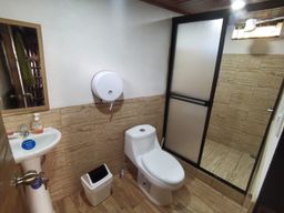 Casa tucán - Cabaña la guarumo (₡55.000 la noche en ocupación doble)
