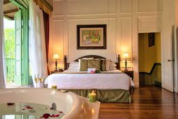 Turire Romántico 2 días, 1 noche ($430 por pareja).