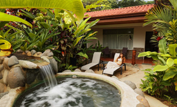 Volcano Logde Hotel & Thermal Experience